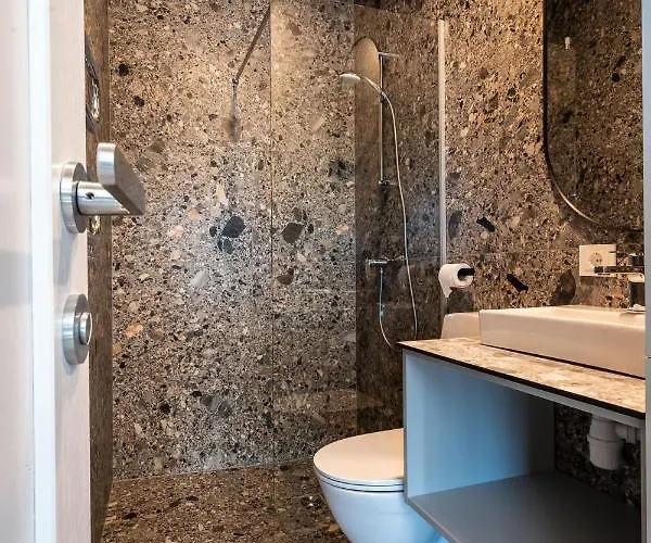 Mano Jura - Namelis Ant Vandens アパート